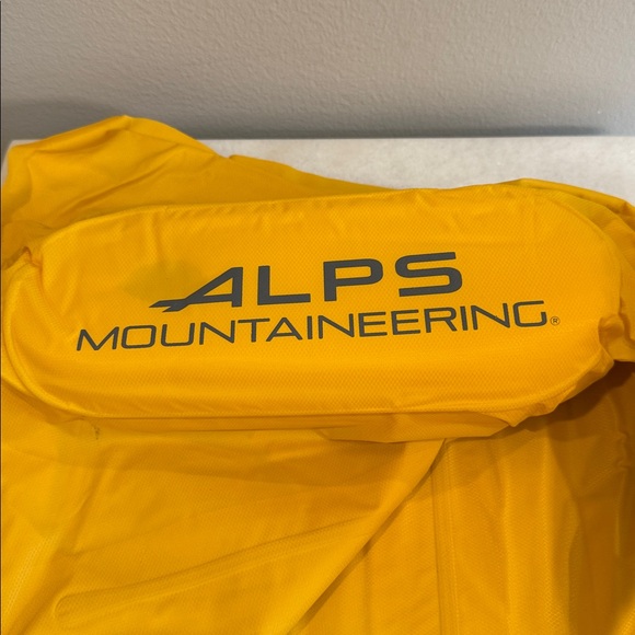 ALPS Mountaineering Yellow Sleeping Pad - Picture 5 of 6
